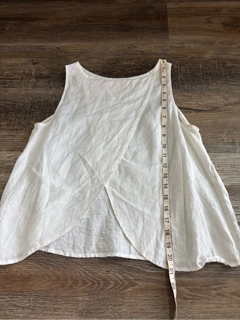 Isaac Mizrahi White Sleeveless Linen Tank - Picture 7 of 9